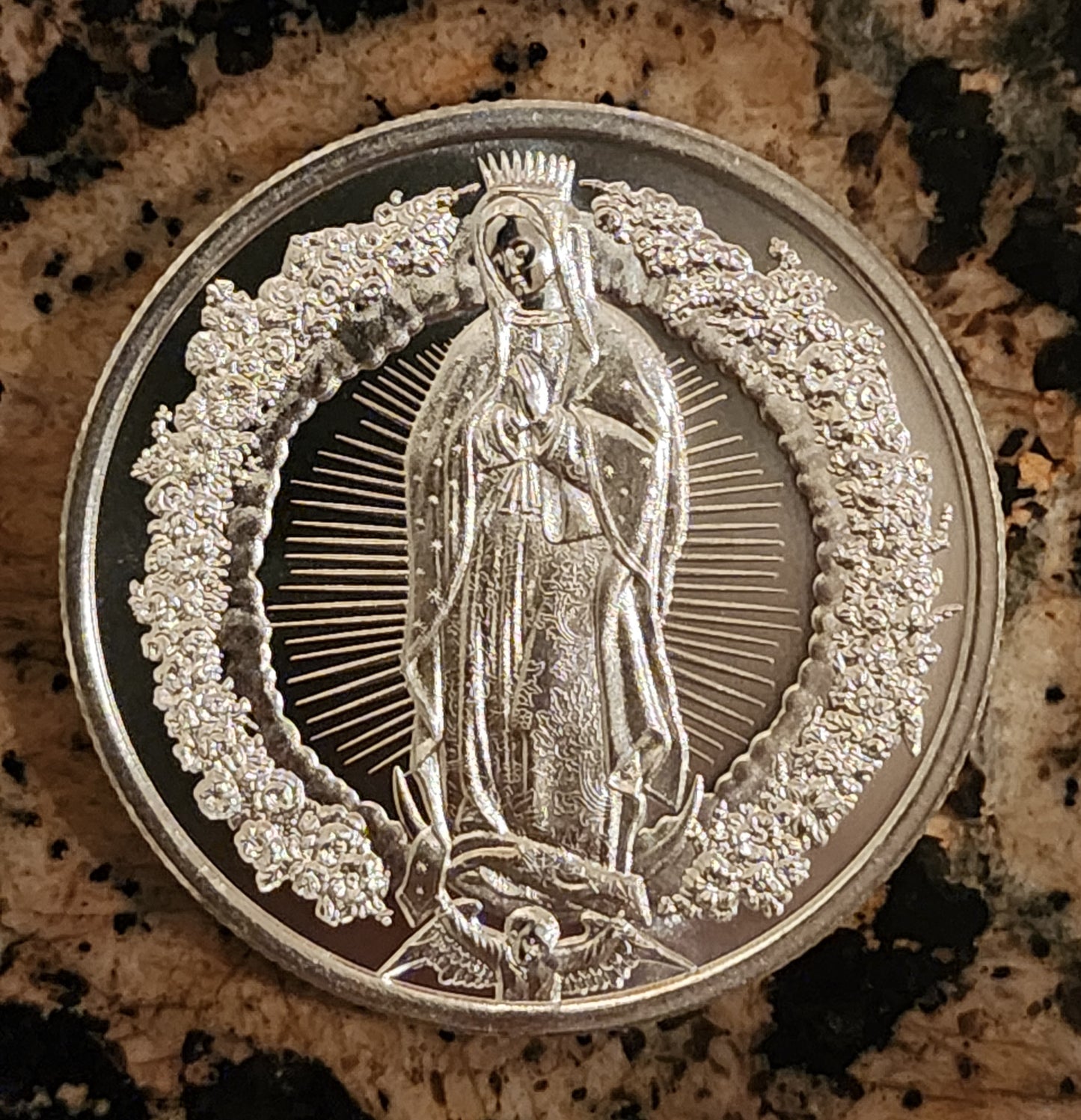 2023 – OUR LADY OF GUADALUPE 1 Troy Oz Silver Round .999 BU w/ Protective Cap