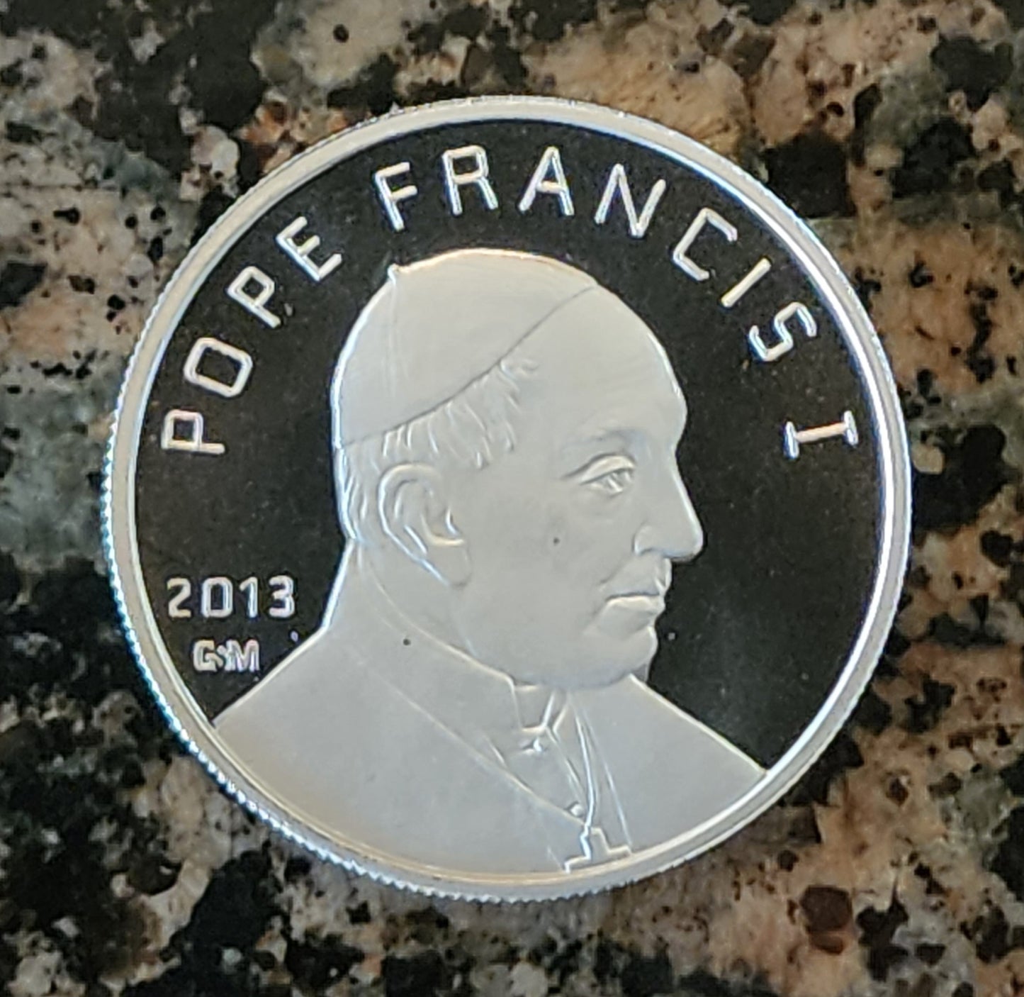 POPE FRANCIS VATICAN CITY .999 FINE SILVER COLLECTORS ROUND w/ CAPSULE