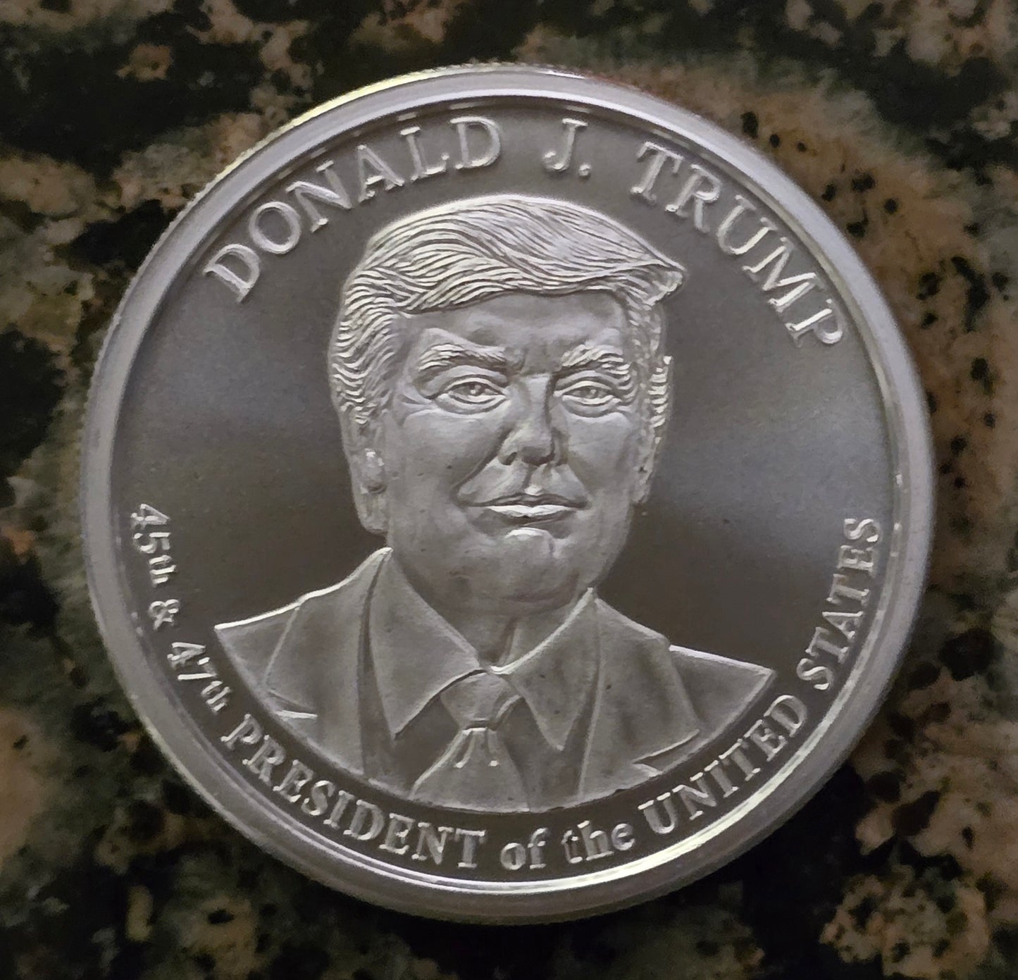 DONALD J. TRUMP 45th AND 47th President .999 FINE SILVER COLLECTORS ROUND w/ CAPSULE