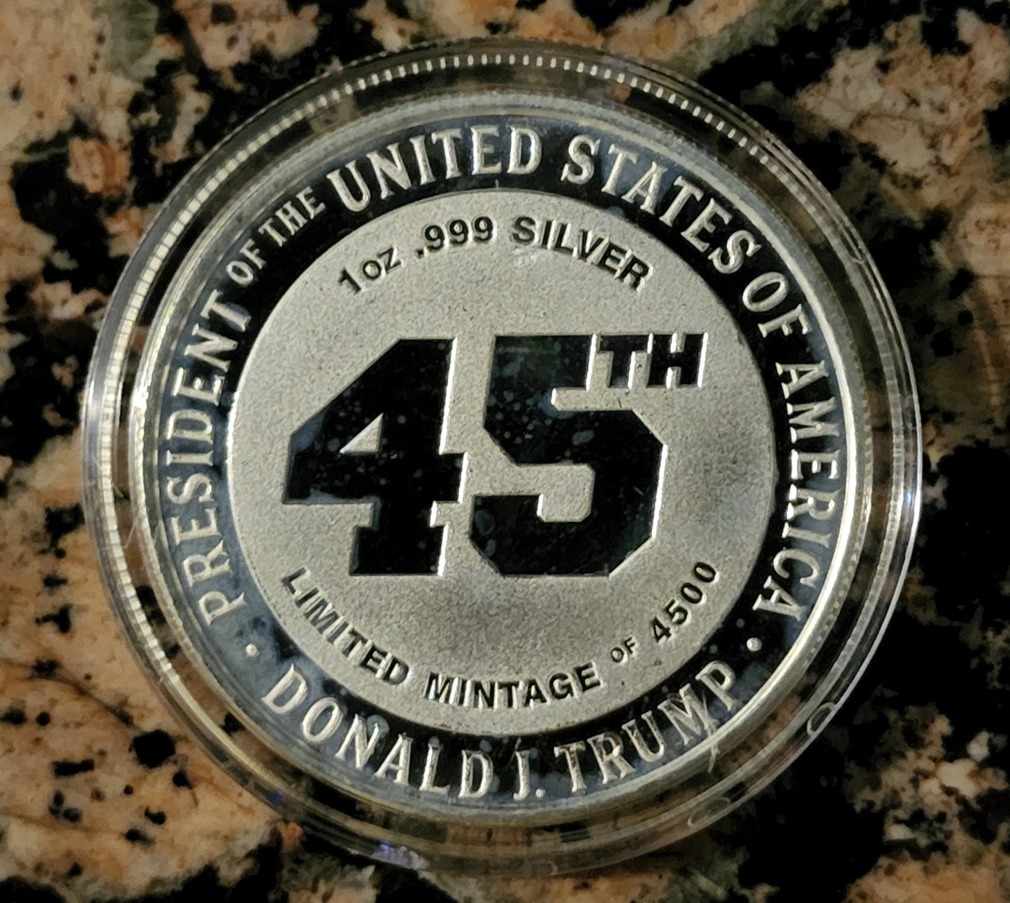 2022 Trump Finish The Wall Limited Edition 1 Troy Oz Silver Round .999 Fine