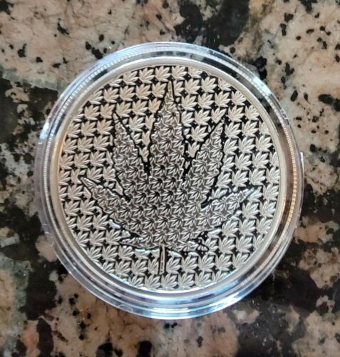 Big Leaf Hidden Leaf 1 Oz. Fine Silver Round .999 Cannabis w/ Protective Capsule