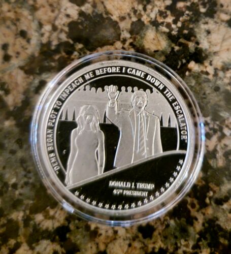 DONALD TRUMP and MELANIA ESCALATOR 1 TROY OZ .999 FINE SILVER ROUND