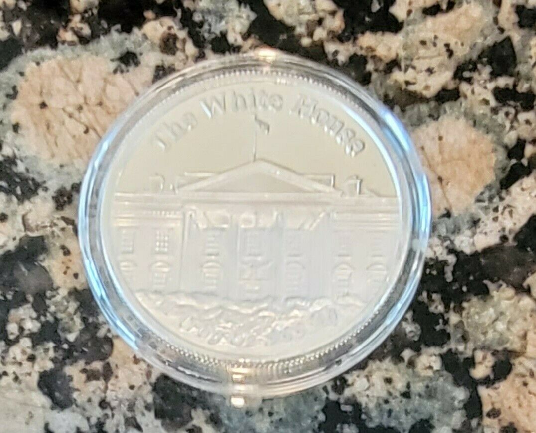 Donald J. Trump 45th President White House 1 oz Silver Round .999 Fine BU Coin